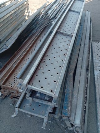 Andamios metálicos para construcción A D E V A
