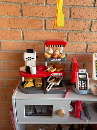 Cocina de juguete con accesorios