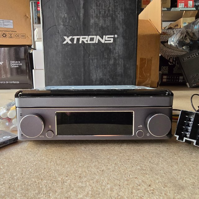 Pantalla Radio Desplegable XTRONS 1 DIN GPS