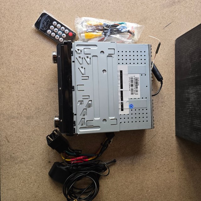 Pantalla Radio Desplegable XTRONS 1 DIN GPS