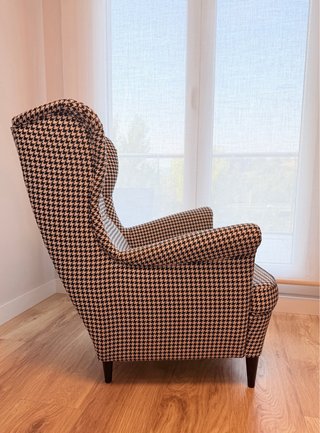 Sillón Orejero con Reposapiés Vichy