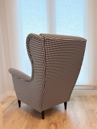Sillón Orejero con Reposapiés Vichy
