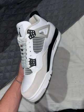 Zapatillas Jordan Talla 43 Blancas y Negras