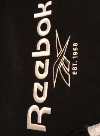 Conjunto Reebok chándal y riñonera