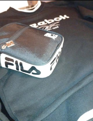 Conjunto Reebok chándal y riñonera
