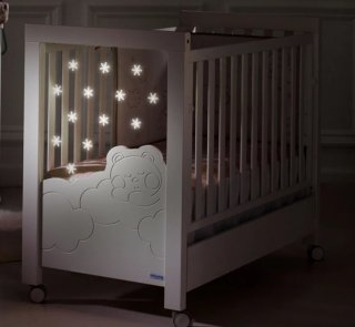 Cuna 120x60 blanca y beige con luces