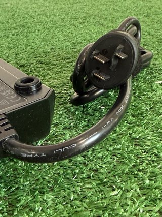 Cargador Bosch eBike Compact 100-240V