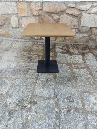 Mesa de jardín madera y metal