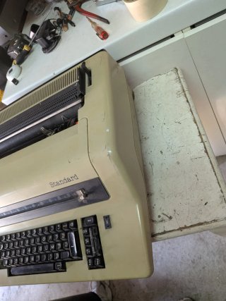 Macchina da Scrivere Elettrica Olympia Standard