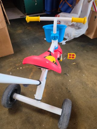 Triciclo Chicco U-Go 2 in 1