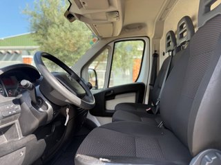 CITROEN Jumper Fg. 2.0BlueHDi L3H3 desde 285€/mes*