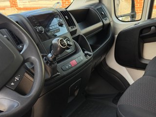 CITROEN Jumper Fg. 2.0BlueHDi L3H3 desde 285€/mes*