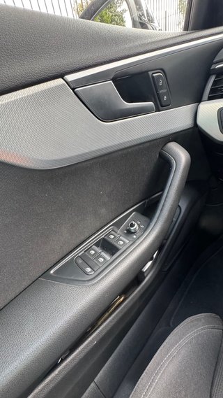 Audi A4 avant 2018 Black Line