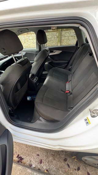 Audi A4 avant 2018 Black Line