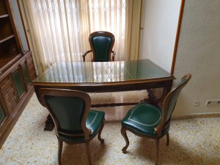 Conjunto Escritorio, Sillas y Estantería