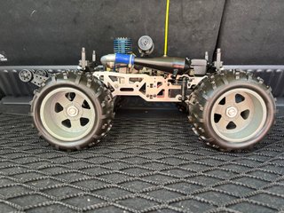 Coche RC Gasolina c/ Arranque Eléctrico