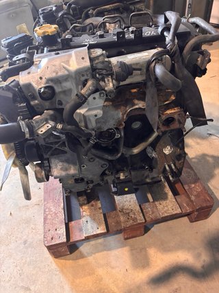 Motor Nissan Cabstar YD25