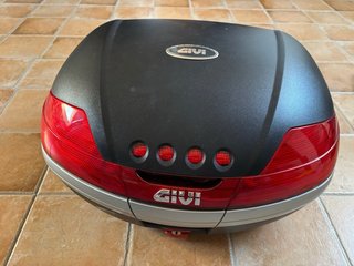 Baúl Cofre Givi 46L