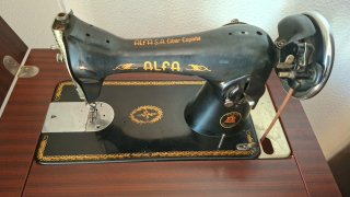 Máquina de coser Alfa