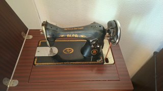 Máquina de coser Alfa