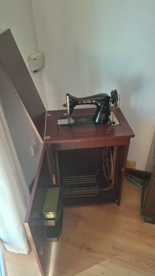 Máquina de coser Alfa