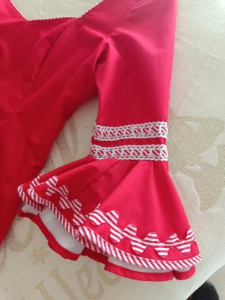 Traje de flamenca corto rojo