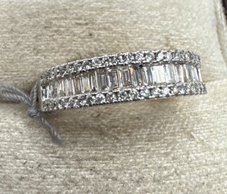 Anillo Oro 18kt con Diamantes Baguette