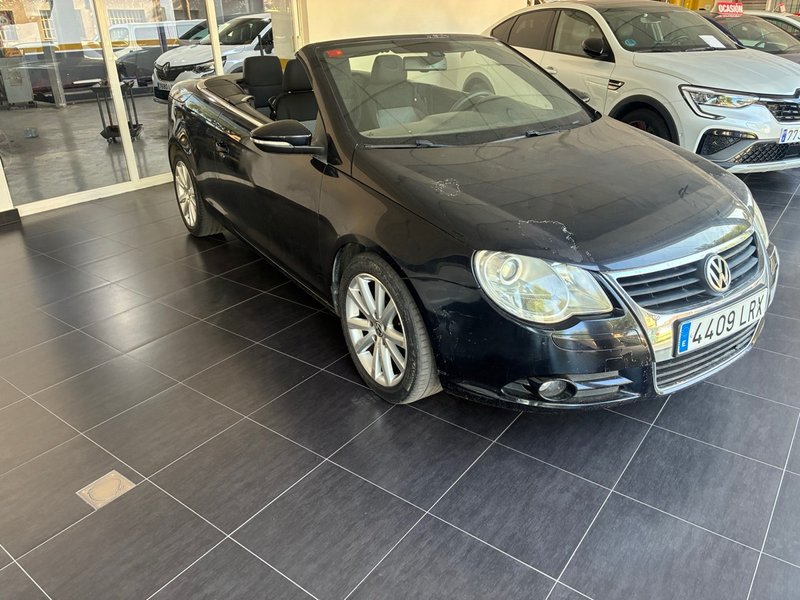 se vende volkswagen eos - foto 1