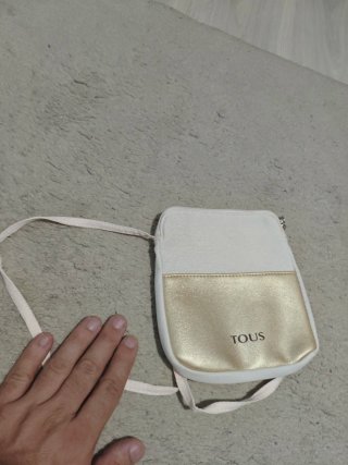 Bolso Tous blanco y dorado