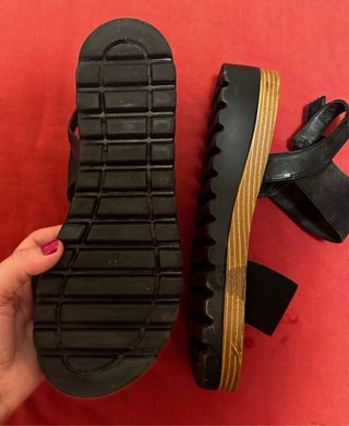 Sandalias negras de plataforma