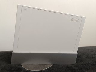 CONSOLA NINTENDO WII RVL-001 CON 2 MANDOS Y JUEGOS