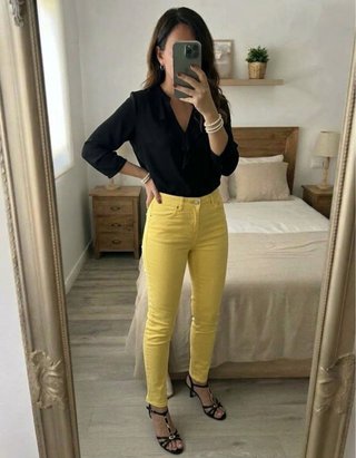 Pantalon vaquero Okeysi elasticos amarillo mujer