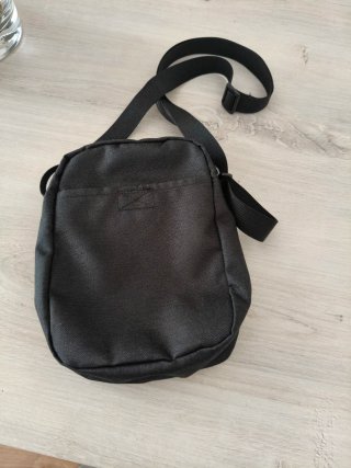 Bolso bandolera Nike negro