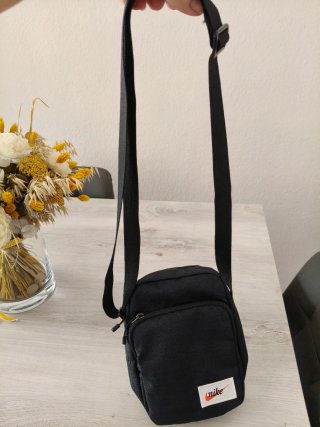 Bolso bandolera Nike negro
