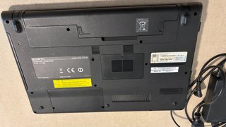 Portátil Sony VAIO VPCEB3A4E Blanco