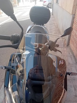 QJ Motor ATR 125 Scooter Negro/Plata