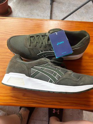 Zapatillas Asics Verde Talla 48 Nuevas