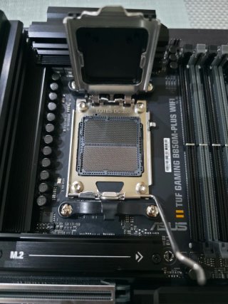Placa Base ASUS TUF GAMING B850M (NUEVA. SIN USAR)