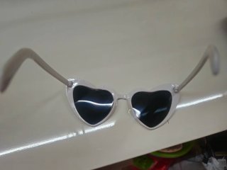 Occhiali da sole donna a cuore
