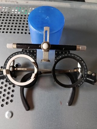 2 Montature prova lenti oculista