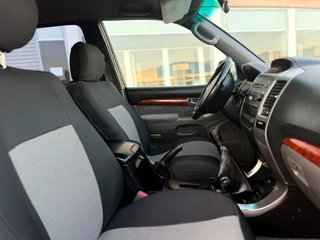 Toyota Land Cruiser 2005