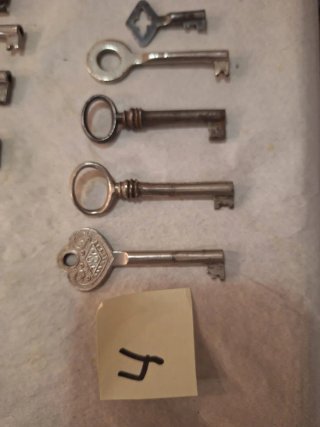 Lote de 5 llaves antiguas