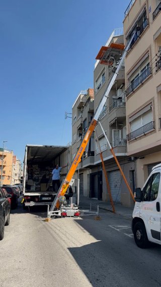 Mudanzas con elevador de fachada