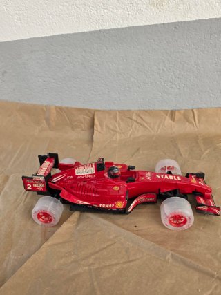 Coche de carreras rojo Fórmula 1