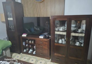 Mueble de salón madera oscura
