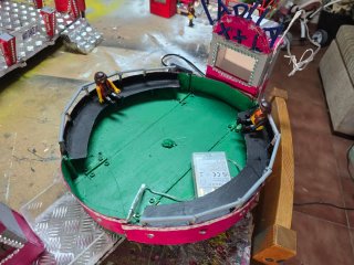 Maqueta feria artesanal con luces