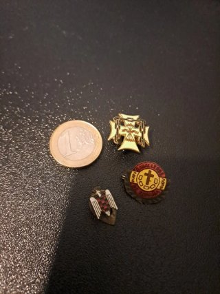 Lote Insignias Franquistas