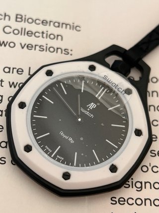 Swatch x Audemars Piguet Royal Pop Ocho Negro
