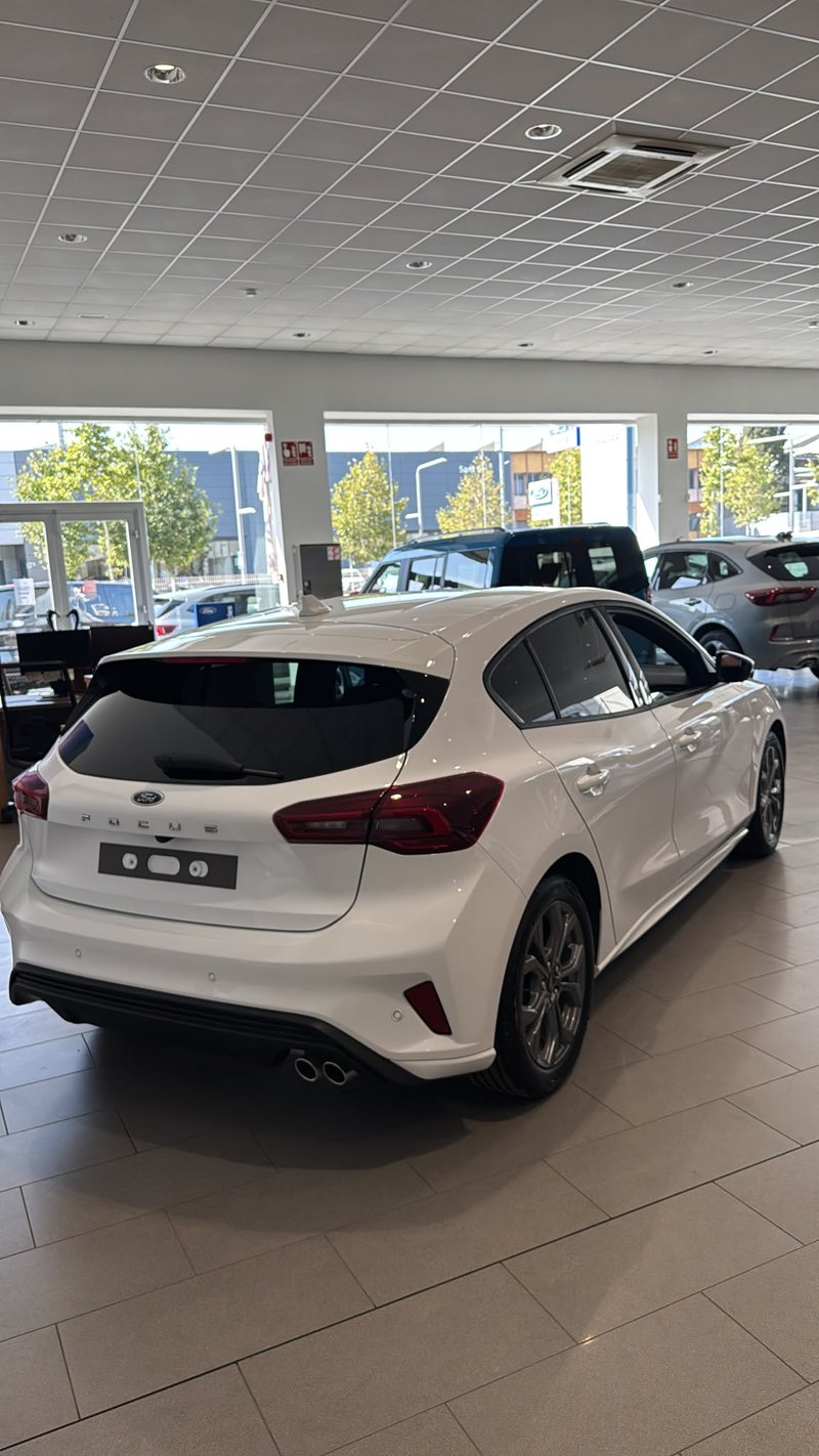 Ford Focus 2026, foto 2