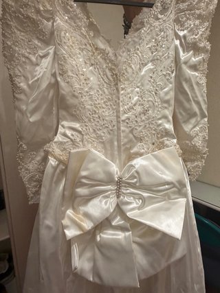 Vestido de Novia Blanco con Lazo